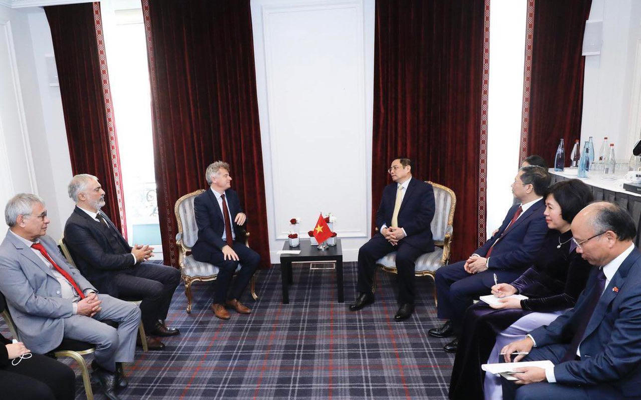 Tống thống Pháp hứa xem xét thúc đẩy EC sớm gỡ cảnh báo “thẻ vàng” với thủy sản Việt Nam