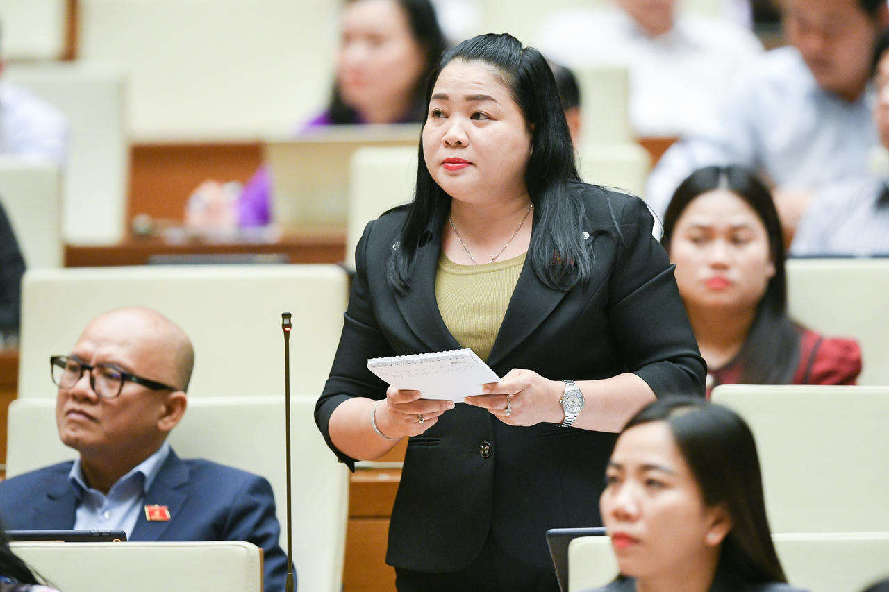 Chuẩn bị nguồn nhân lực xây dựng pháp luật đáp ứng yêu cầu phát triển của đất nước