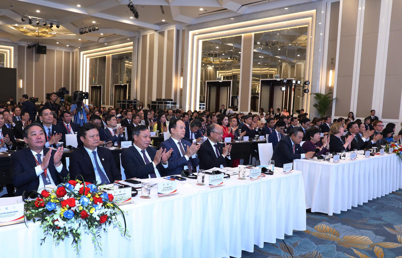 Khai mạc Hội nghị hợp tác giữa các địa phương Việt Nam - Pháp lần thứ 12