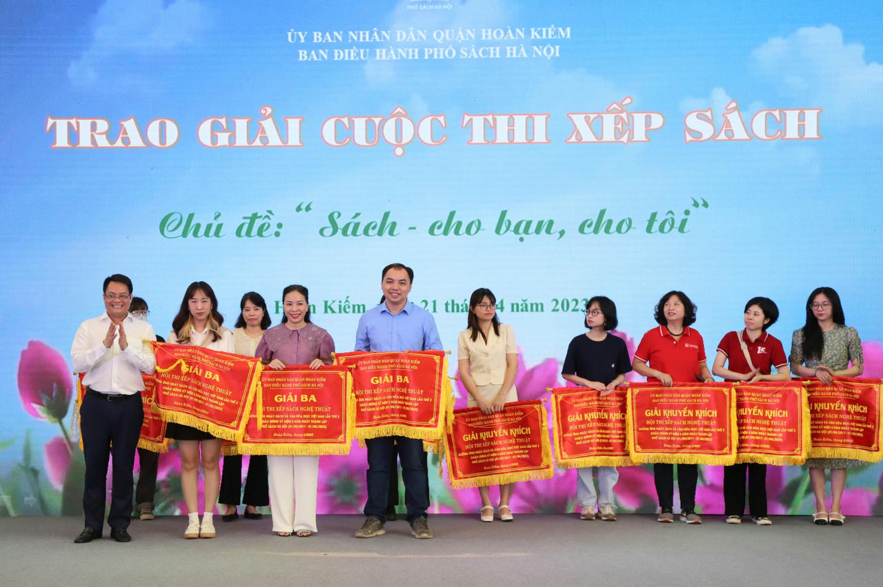 Khai mạc sự kiện “Sách cho bạn, cho tôi”