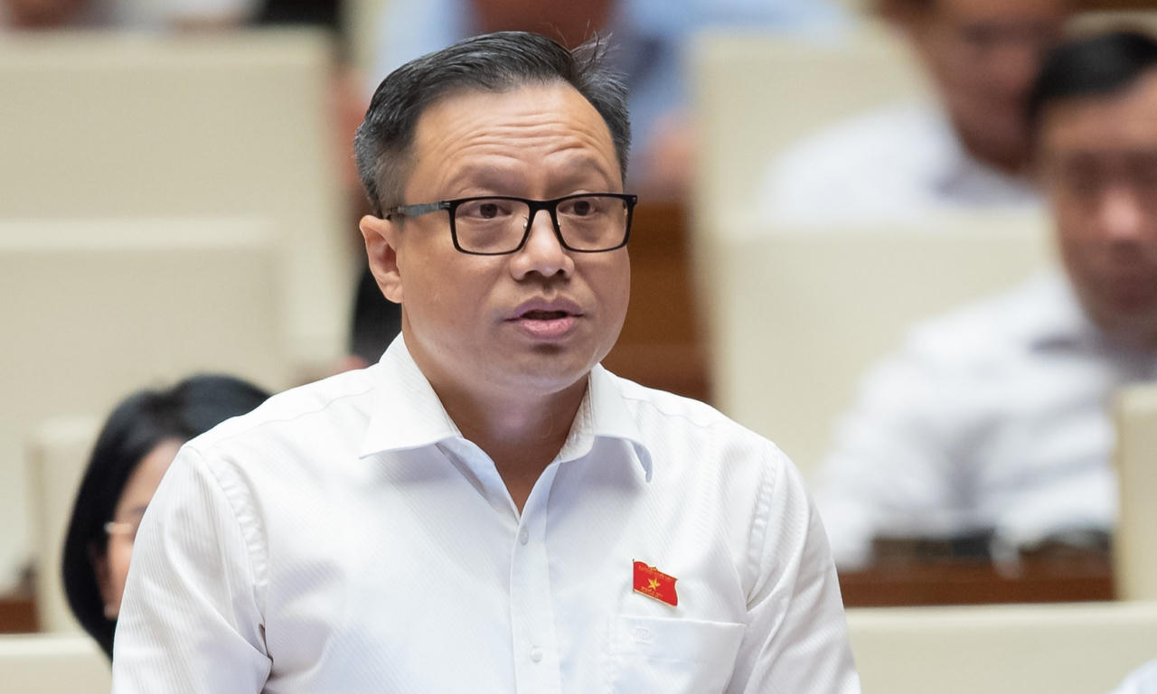 Đại biểu Quốc hội tranh luận về tăng lương, cải cách hành chính