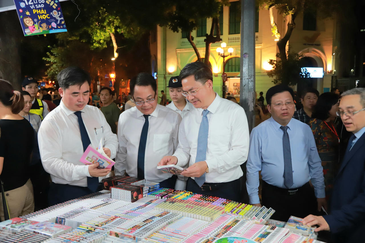 Khai mạc Hội Sách Hà Nội lần thứ VIII năm 2023: “Thắp lửa tri thức - Kiến tạo tương lai”