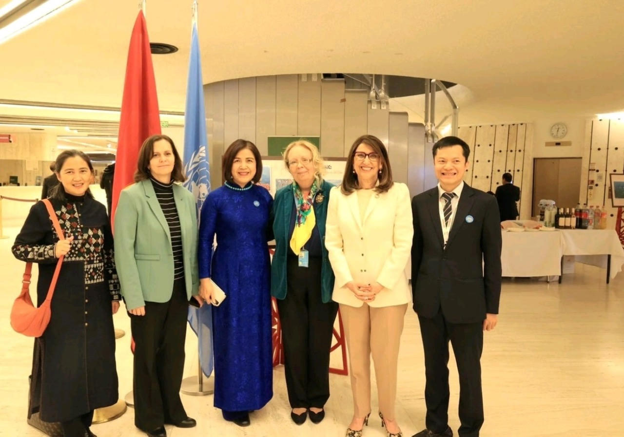 Triển lãm ảnh Di sản thiên nhiên và văn hóa Việt Nam tại Geneva