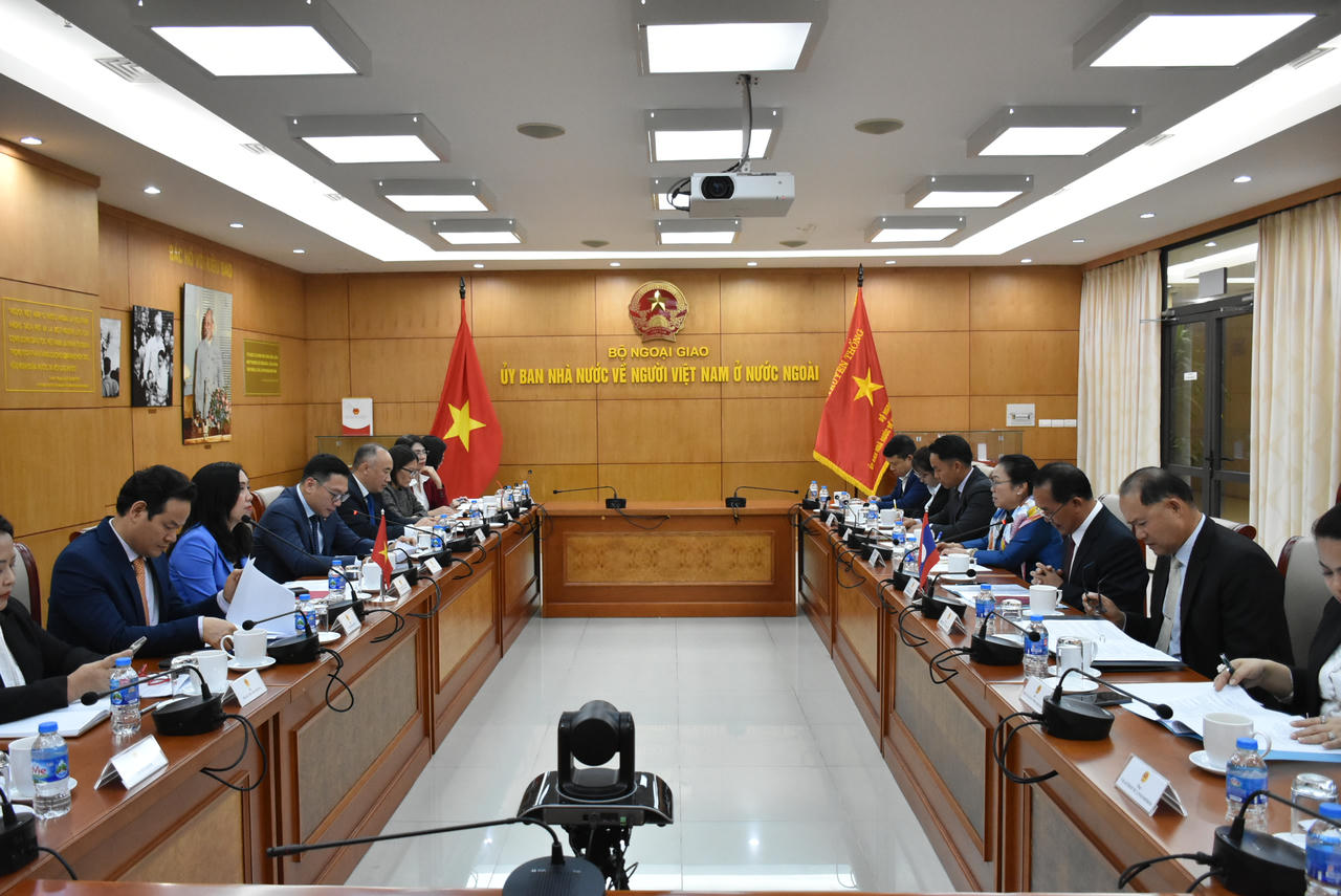 Tăng cường hợp tác giữa Việt Nam và Lào trong công tác đối với kiều dân