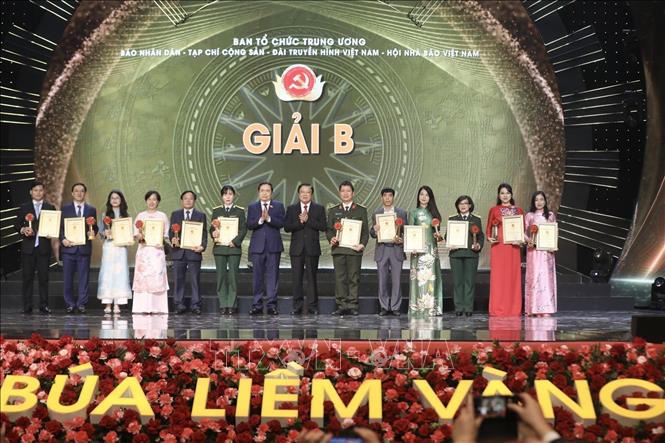 Vinh danh 72 tác phẩm xuất sắc về xây dựng Đảng