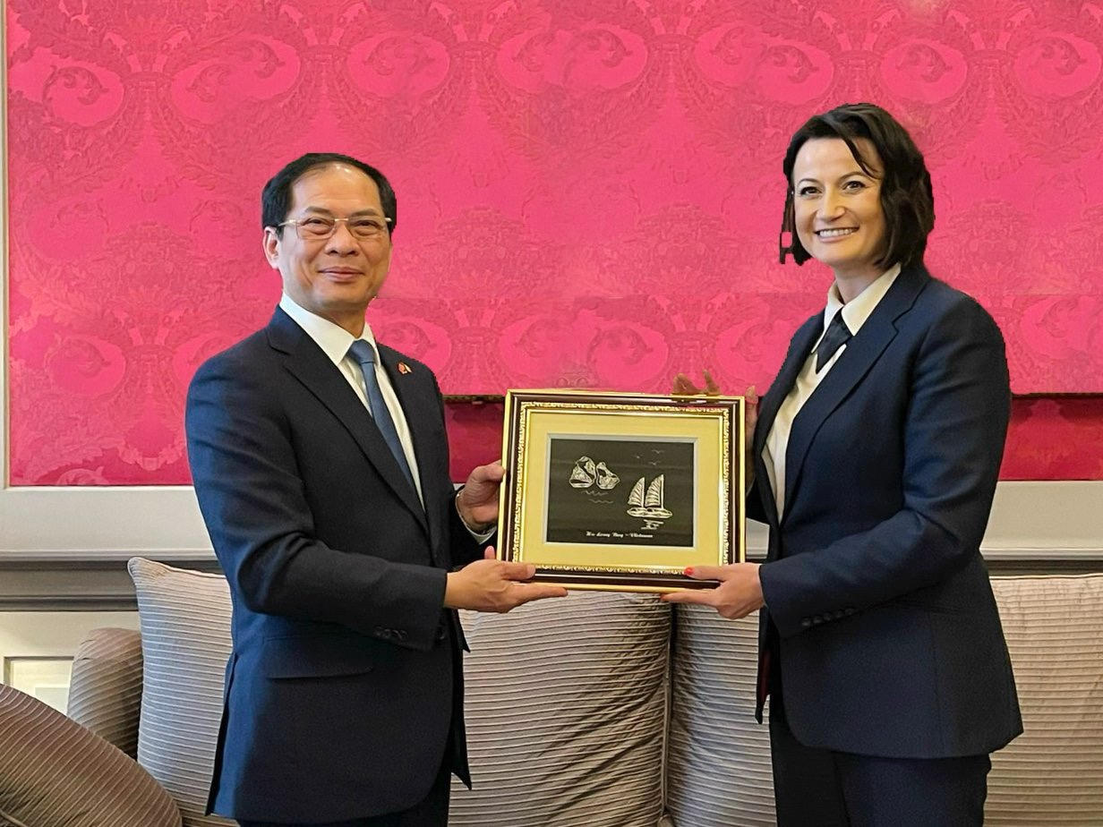 Nghị viện Bỉ thông qua Nghị quyết ủng hộ nạn nhân chất độc da cam Việt Nam