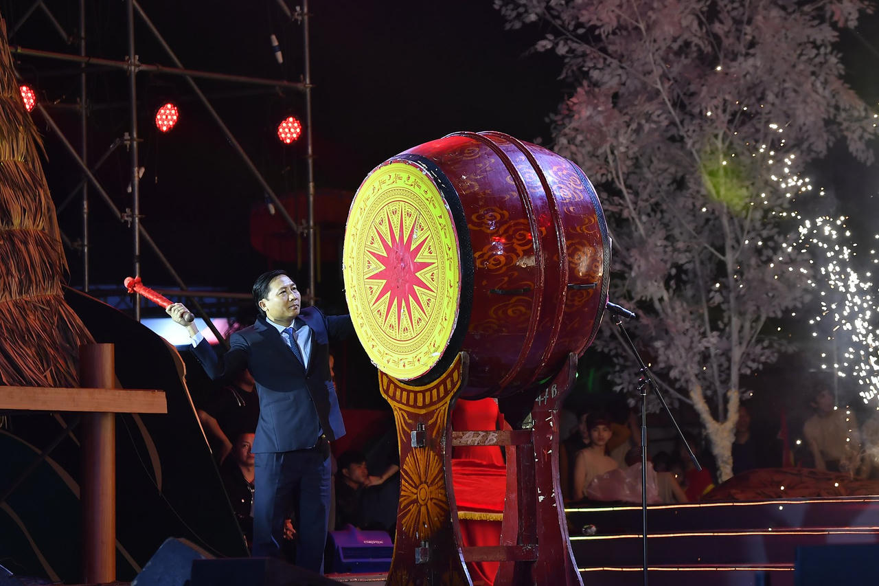 Khai hội đền Hai Bà Trưng với chương trình nghệ thuật Âm vang Mê Linh