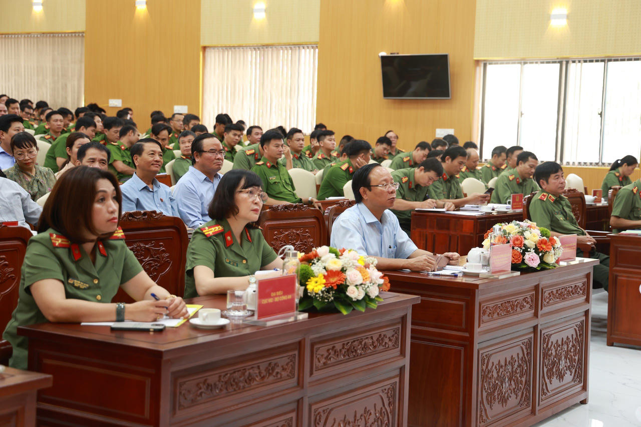 Tăng cường phối hợp trong công tác bảo đảm, bảo vệ và đấu tranh bảo vệ quyền con người