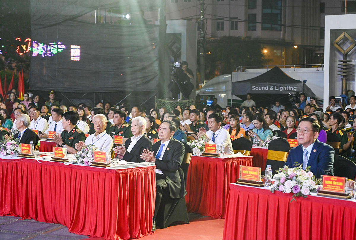 Tái hiện bức tranh toàn cảnh về Chiến thắng Điện Biên Phủ