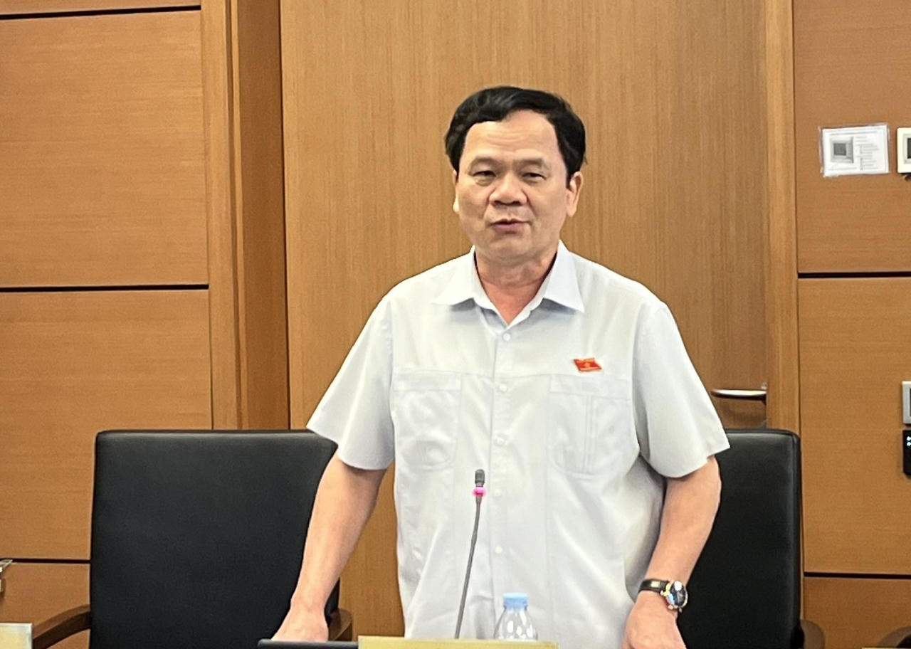 Đánh giá thực hiện cơ chế chính sách đặc thù đã ban hành để quy định cho phù hợp