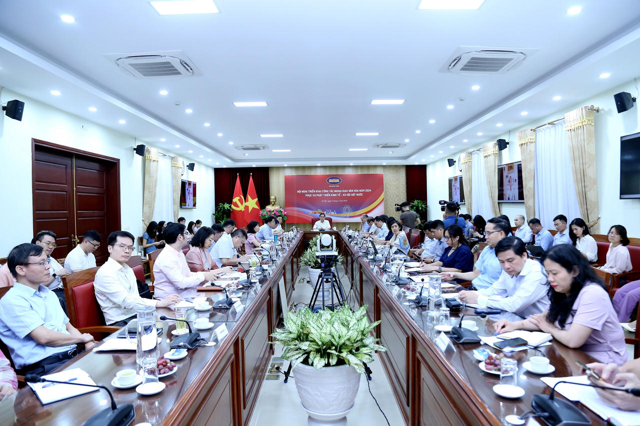 Thúc đẩy công tác ngoại giao văn hóa phục vụ phát triển kinh tế - xã hội