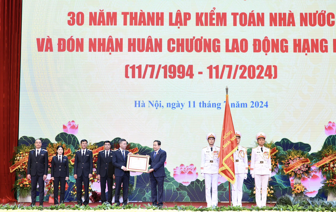 Kiểm toán Nhà nước đón nhận Huân chương Lao động Hạng nhất