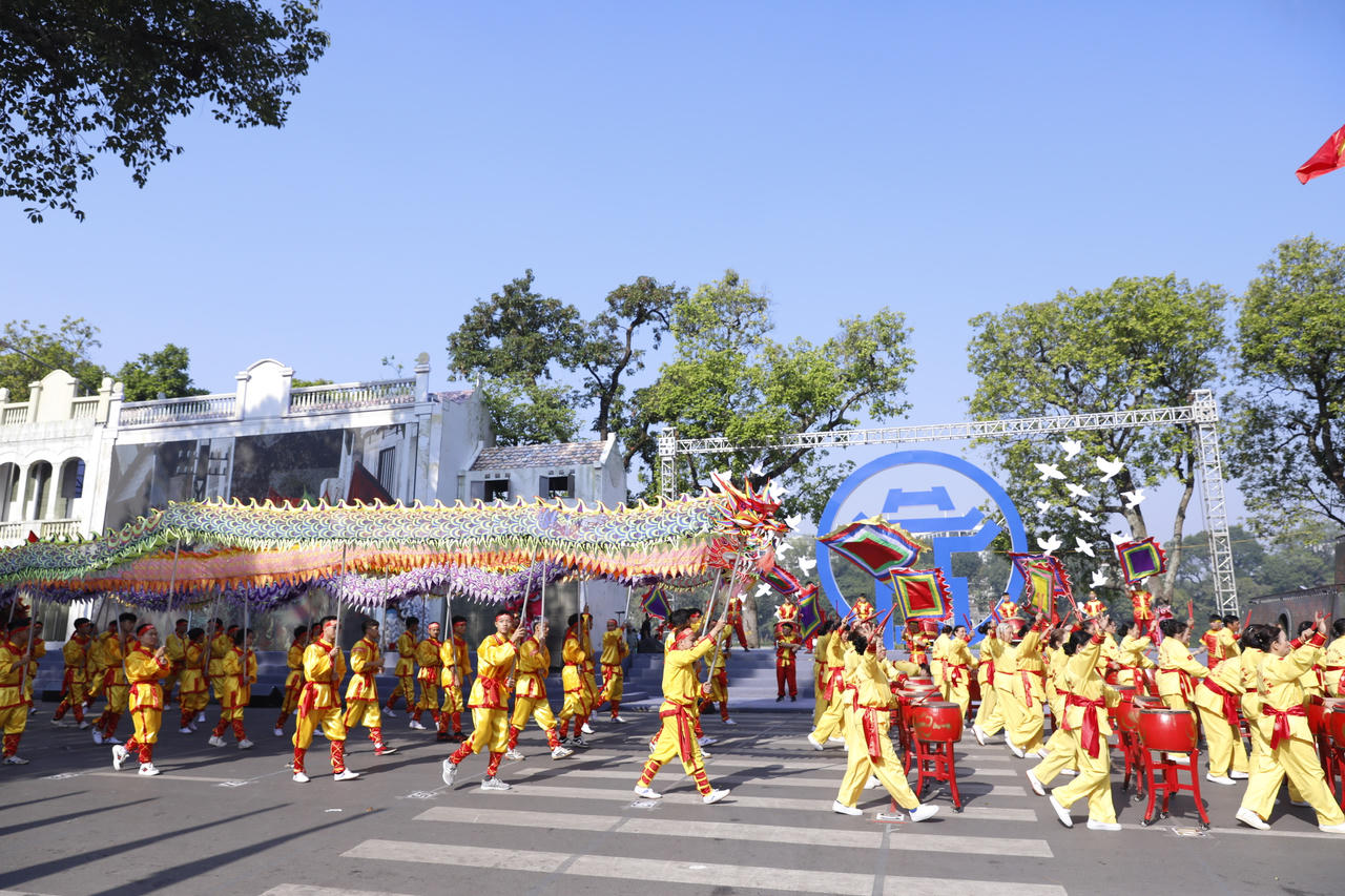 Tái hiện những mốc son lịch sử, tôn vinh bản sắc văn hóa vì hòa bình của Thủ đô