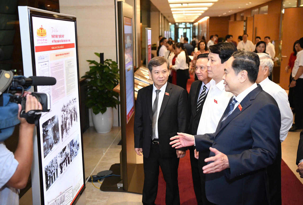 Triển lãm chuyên đề 'Nhật báo Quốc hội với Tổng tuyển cử đầu tiên'