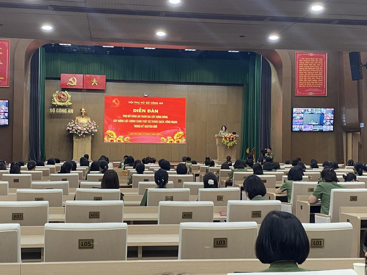 Phát huy vai trò Phụ nữ Công an tham gia xây dựng Đảng, xây dựng lực lượng