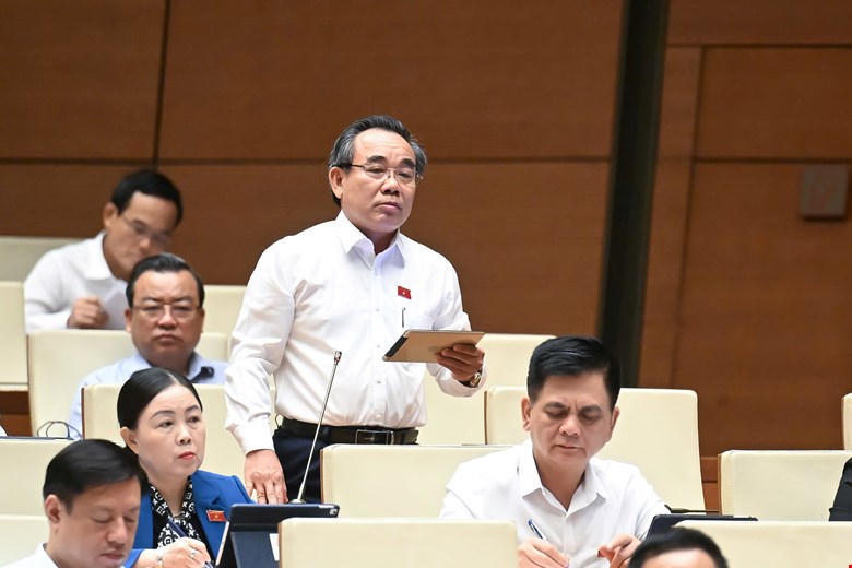 Tiếp tục đột phá thể chế, đổi mới tư duy làm chính sách