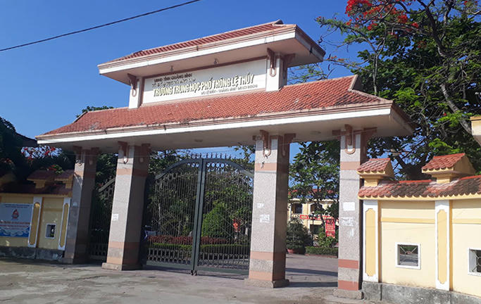 Thêm một nữ sinh bị bạn đánh và quay clip ở Quảng Bình