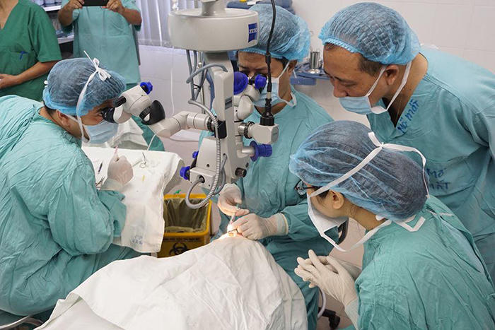 Người cựu chiến binh qua đời và quyết định trao lại ánh sáng cho 2 bệnh nhân mù lòa