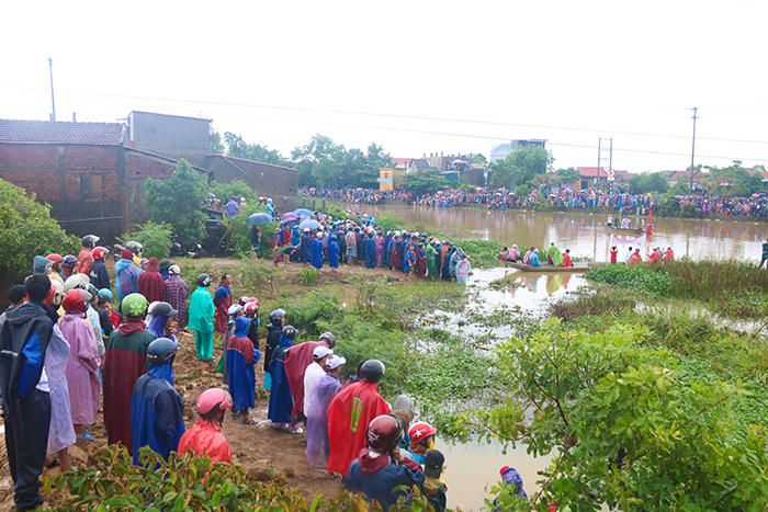 Hàng chục nghìn người đội mưa vui Tết độc lập trên quê hương Đại tướng Võ Nguyên Giáp
