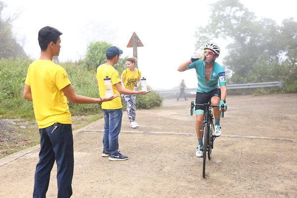 Hàng trăm tay đua tranh tài quyết liệt tại Giải đua xe đạp Coupe de Hue 2019