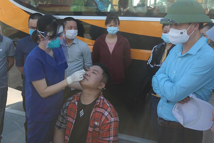 Quảng Bình cử Đoàn công tác vào hỗ trợ TP HCM chống dịch COVID-19