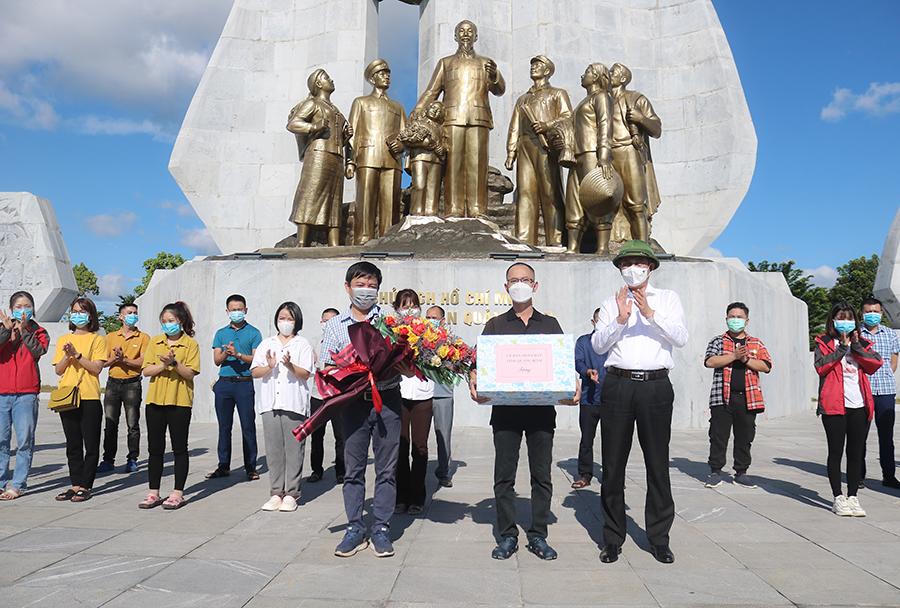 Quảng Bình cử Đoàn công tác vào hỗ trợ TP HCM chống dịch COVID-19