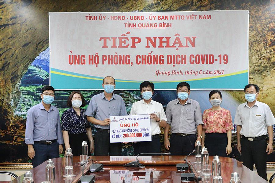 Công ty điện lực Quảng Bình: Luôn sẵn sàng hỗ trợ, đồng hành cùng chính quyền và người dân trong mùa dịch 