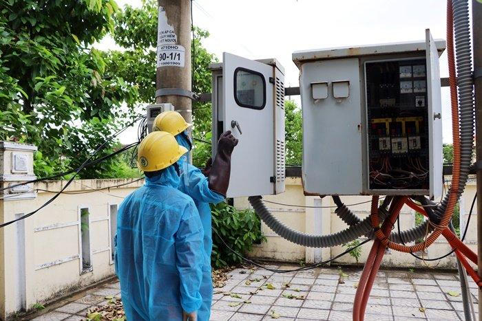 Công ty điện lực Quảng Bình: Luôn sẵn sàng hỗ trợ, đồng hành cùng chính quyền và người dân trong mùa dịch 