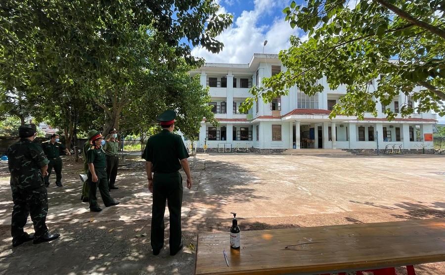 Lập khu cách ly tập trung F1 ở cấp xã để giảm tải cho tuyến trên