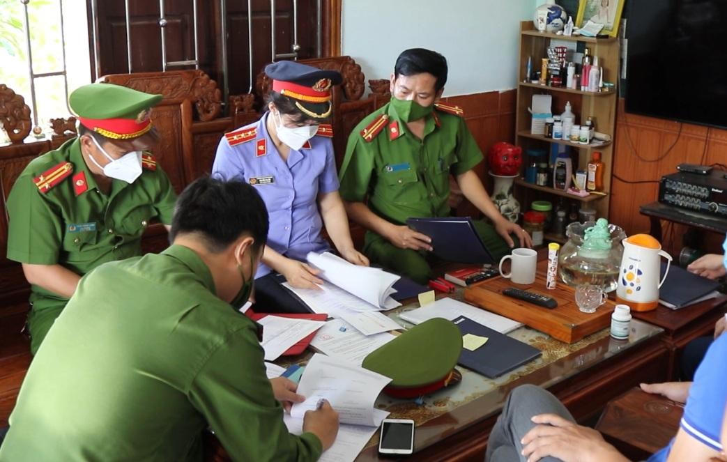 Bắt giám đốc công ty kêu gọi đầu tư tài chính vào game cá cược bóng đá