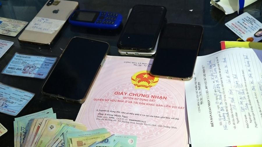 Bắt hai đối tượng cho vay lãi suất đến 365%/năm, thế chấp bằng video và hình ảnh ‘nóng’