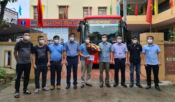 Đoàn cán bộ y tế Quảng Bình lên đường sang hỗ trợ tỉnh Khăm Muộn phòng chống dịch COVID-19