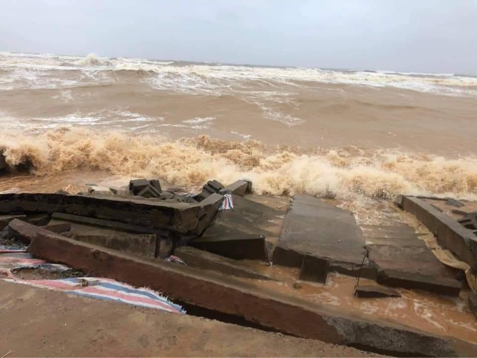 Hai người mất tích, hơn 1.300 hộ ngập lụt do mưa lũ 