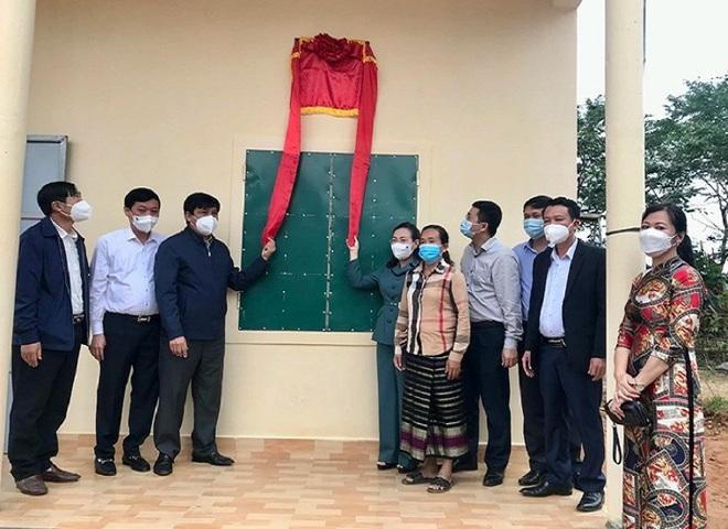 64 hộ gia đình dân tộc thiểu số ở Quảng Bình phấn khởi đón nhận nhà Đại đoàn kết