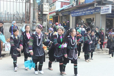 Chợ Sapa rực rỡ ngày cận tết