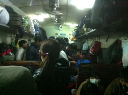 Cơ cực “phận “tàu chui” sau Tết