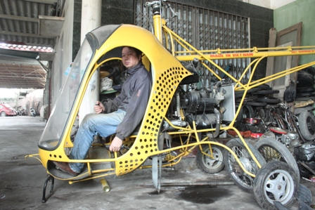 Chuyện chưa kể quanh chiếc "trực thăng" tự chế ở Hà Nội