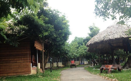 Để bãi đá sông Hồng tiếp tục hoạt động, quận Tây Hồ coi thường “lệnh” TP Hà Nội