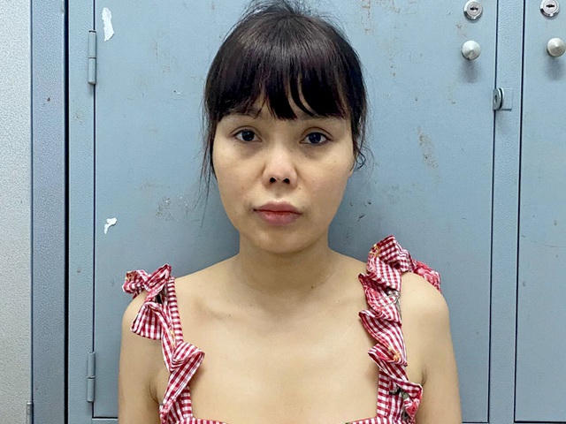 Nữ quản lý nhà hàng môi giới bán dâm cho khách