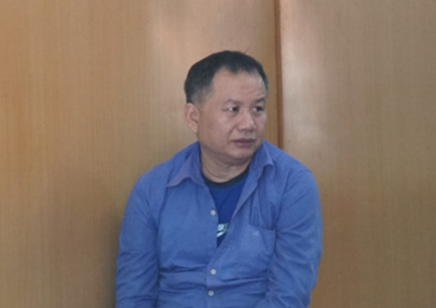 "Xộ khám" vì cả gan bán bán nhà ông chủ