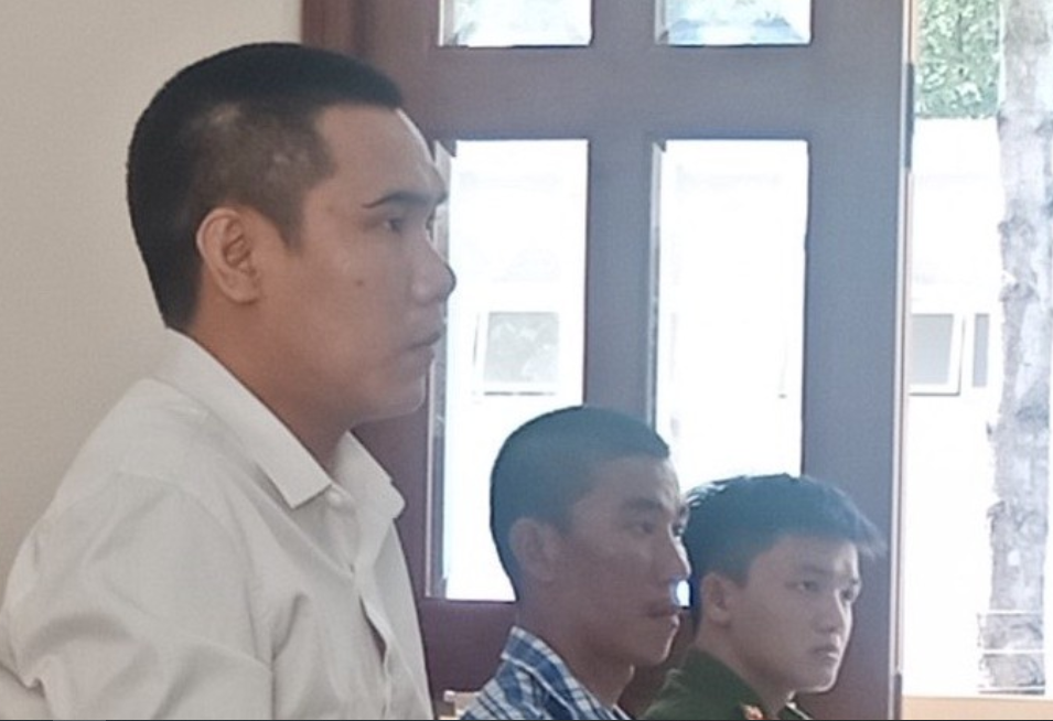 Mẩu đối thoại suýt gây án mạng