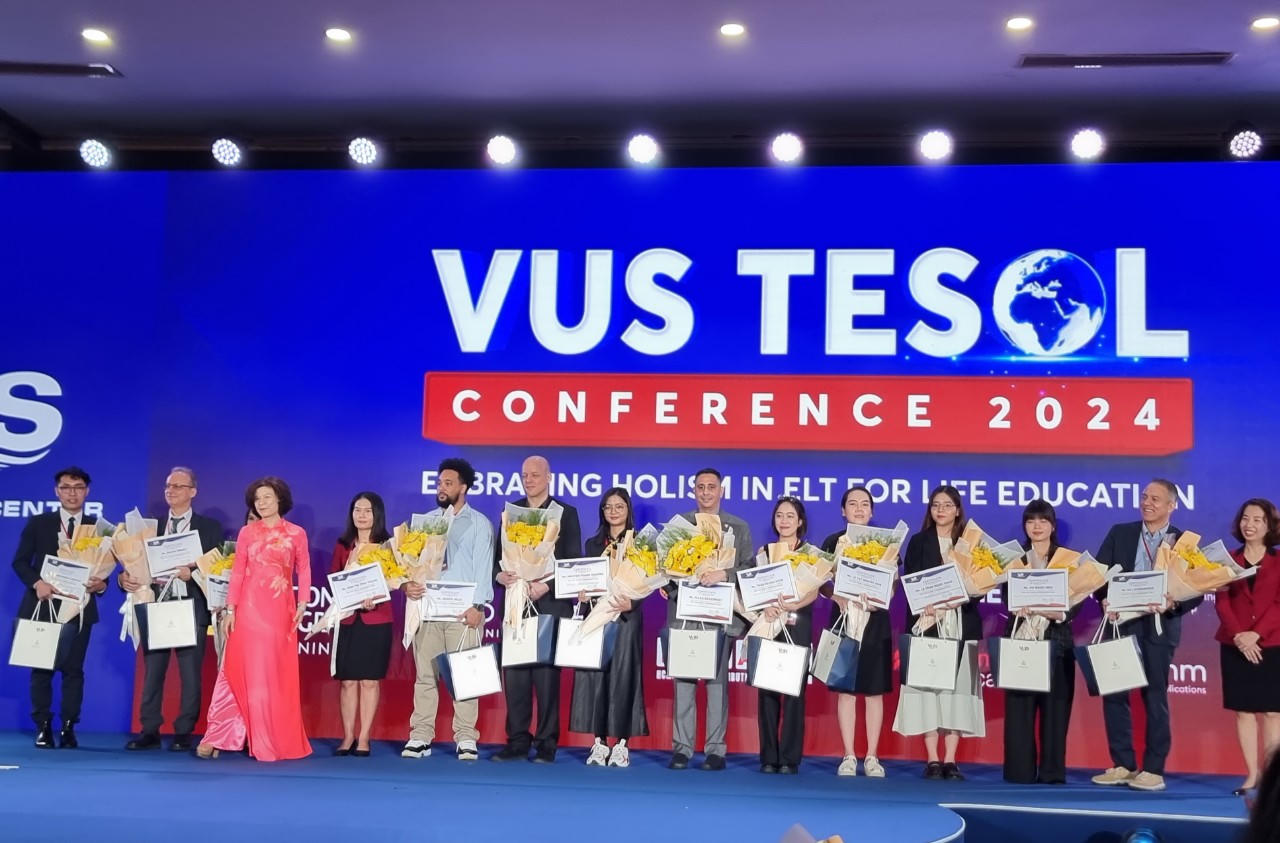 Hơn 3.000 giáo viên tiếng Anh, trợ giảng tham gia Hội nghị bồi dưỡng năng lực nghiệp vụ