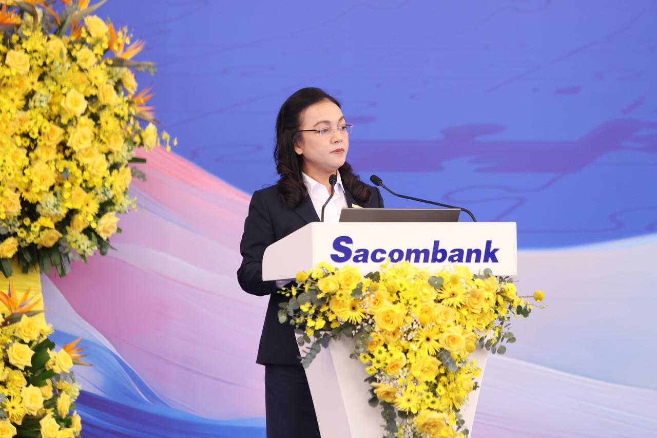 Năm 2024, Sacombank tăng tốc kinh doanh và chuyển đổi số, đặt mục tiêu tái cơ cấu thành công trước hạn