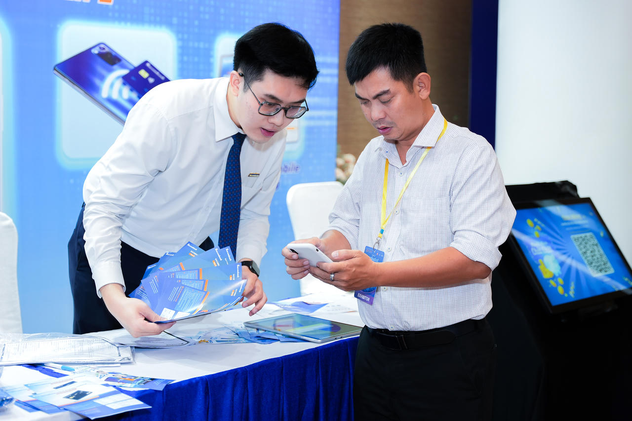 Sacombank đẩy mạnh chuyển đổi số, góp phần tạo động lực tăng trưởng mới cho TP HCM 