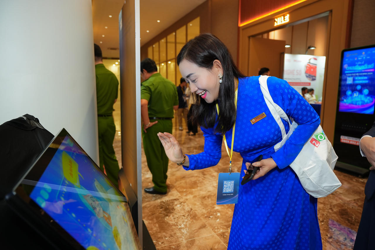 Sacombank đẩy mạnh chuyển đổi số, góp phần tạo động lực tăng trưởng mới cho TP HCM 