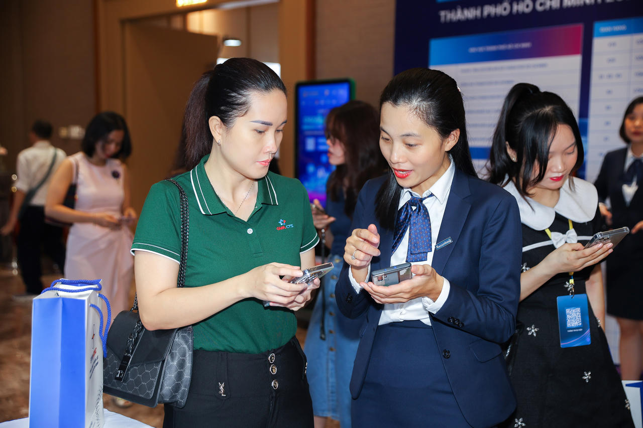 Sacombank đẩy mạnh chuyển đổi số, góp phần tạo động lực tăng trưởng mới cho TP HCM 