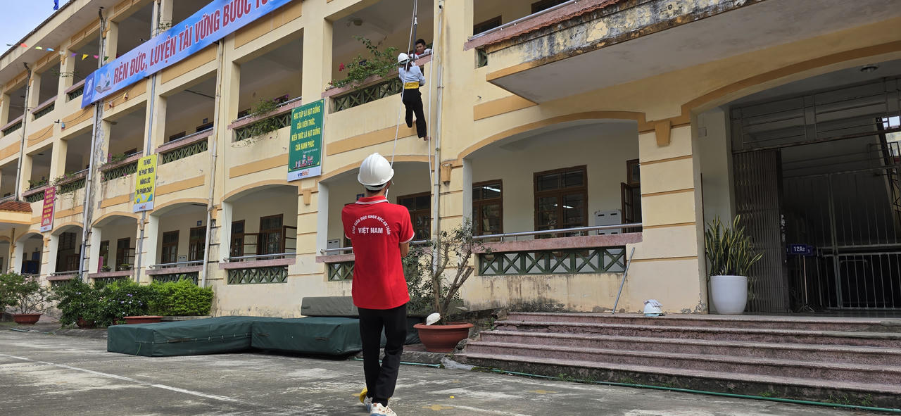 Bồi dưỡng kỹ năng an toàn cho giáo viên