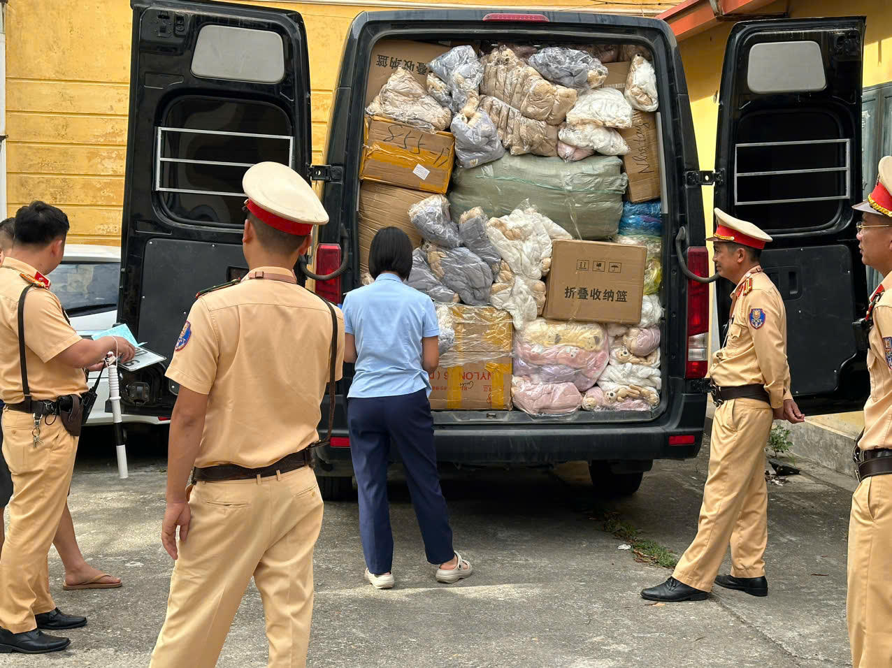 Cao điểm chống buôn lậu, gian lận thương mại và hàng giả ở Bắc Giang
