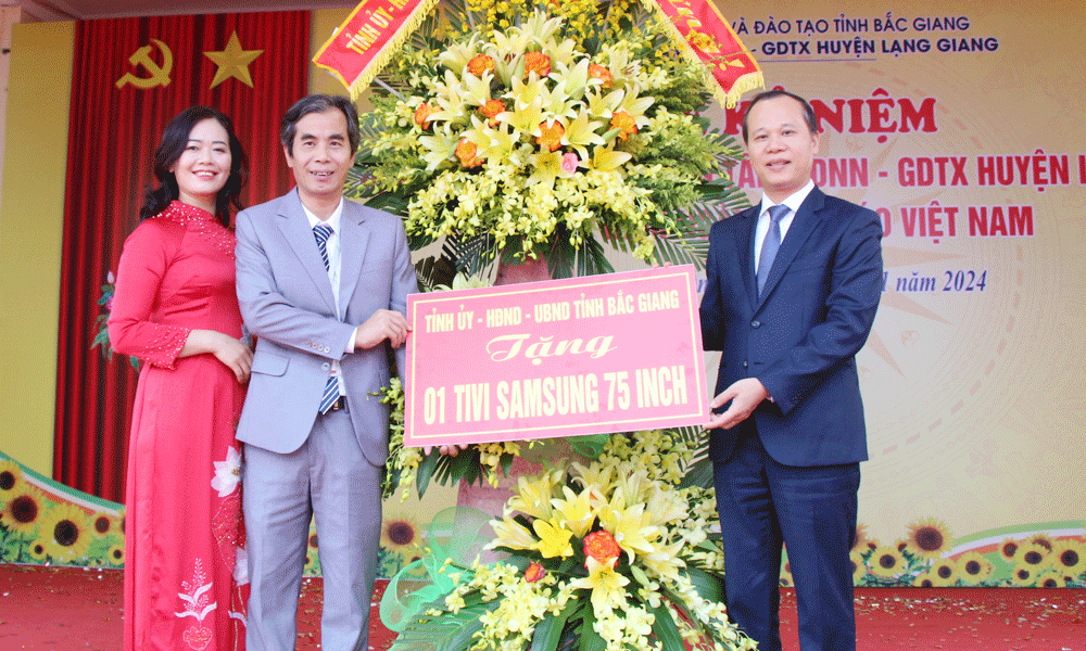 Sôi nổi nhiều hoạt động mừng Ngày Nhà giáo Việt Nam trên cả nước