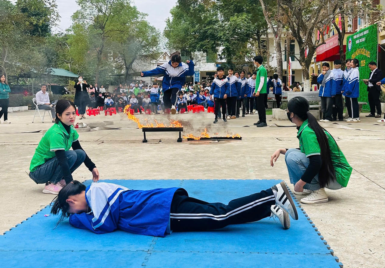 Học sinh xã Đại An với trải nghiệm phòng cháy chữa cháy